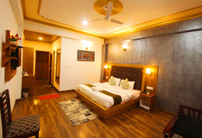 hotel NSB manali super deluxe room vally view  